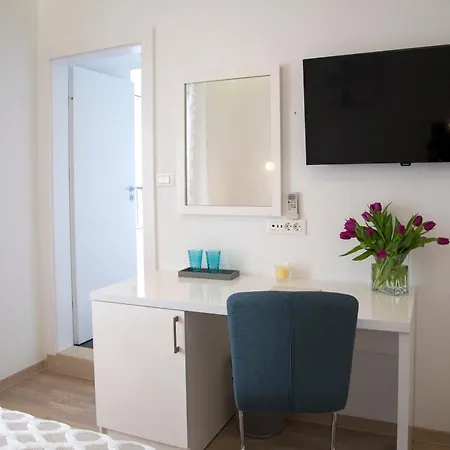 Luxury Skystar-split B&B 4*