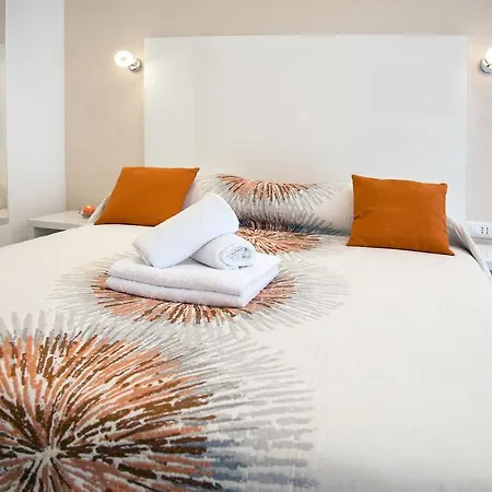 Luxury Skystar-split Couette-café 4*