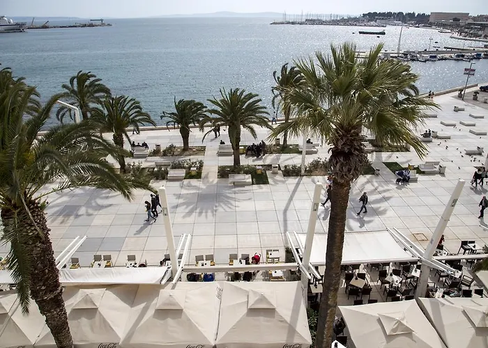 Luxury Skystar-split krevet i doručak