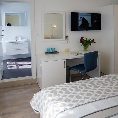 Luxury Skystar-split Bed & Breakfast