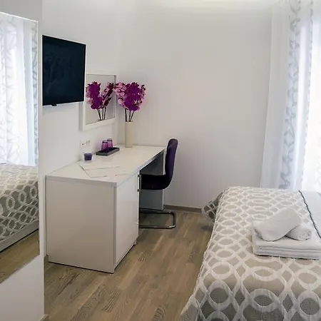 Luxury Skystar-split