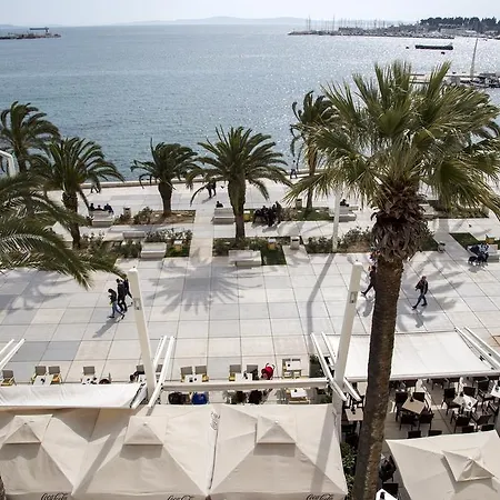 Luxury Skystar-split Bed & Breakfast