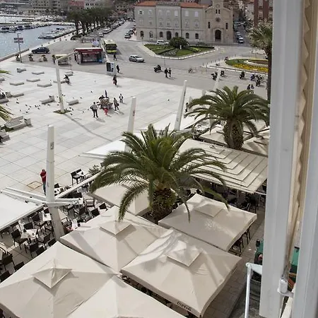 Luxury Skystar-split Bed & Breakfast 4*