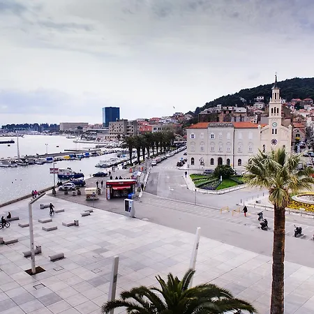 Luxury Skystar-split