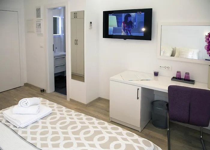 Luxury Skystar-split